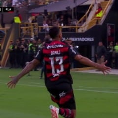 Danilo marca gol do título do Flamengo na Libertadores 2025