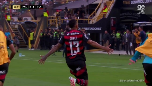 Danilo marca gol do título do Flamengo na Libertadores 2025