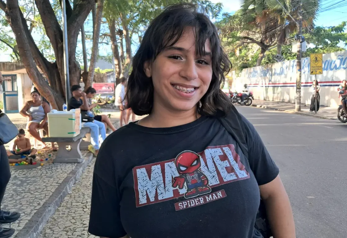 Candidatos avaliam desempenho no segundo dia do Enem em Feira de Santana