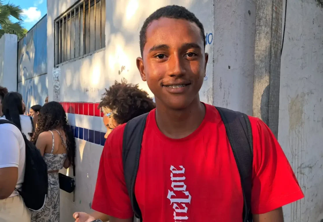 Candidatos avaliam desempenho no segundo dia do Enem em Feira de Santana