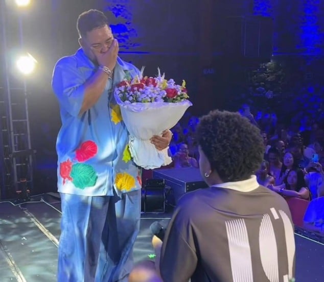 Pedido de casamento em show da banda Filhos de Jorge
