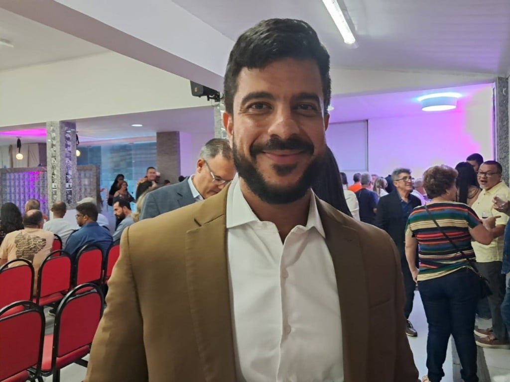 Médico urologista uro-oncologista e especialista em cirurgia robótica Nilo Jorge Leão