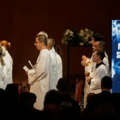 Missa de 7º dia homenageia policiais mortos em operação no Rio