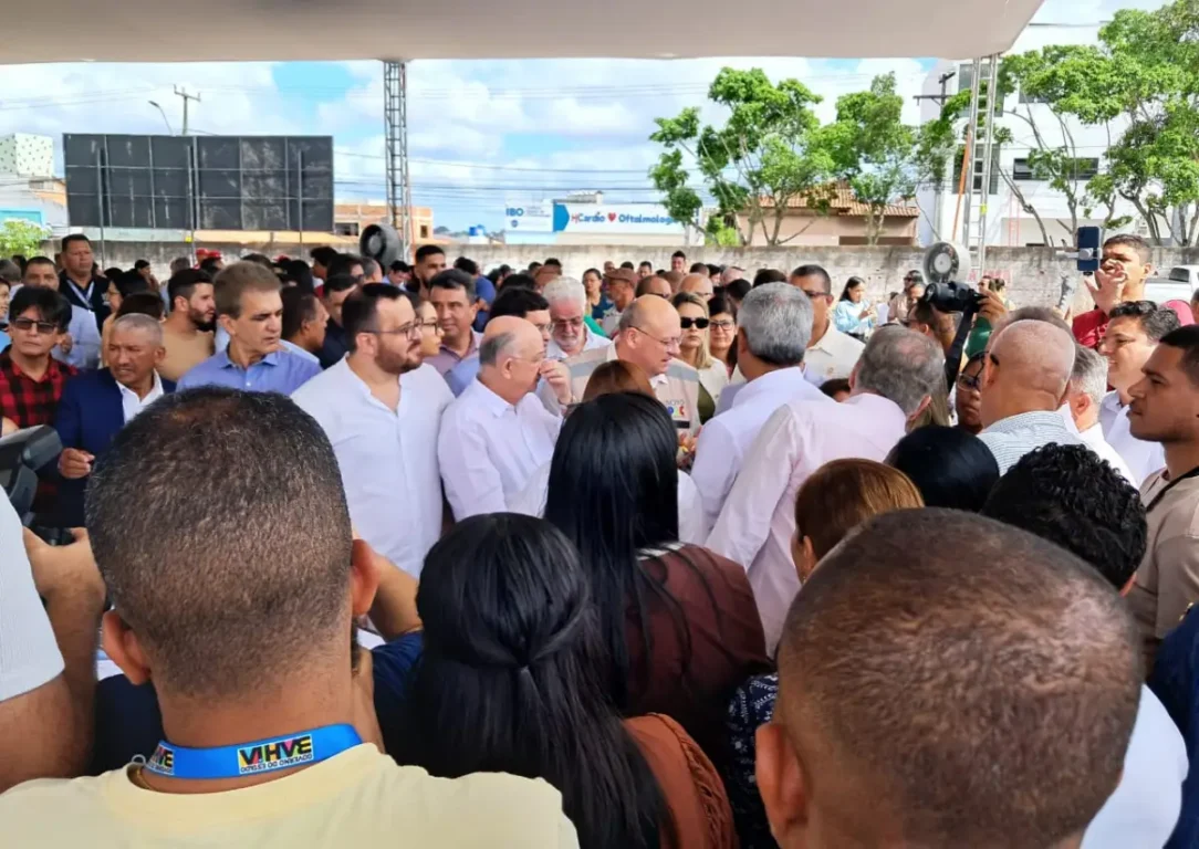 Assinado convênio com Santa Casa para implementar Hospital Baiano de Oncologia em Feira de Santana