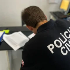 Técnica de enfermagem é presa por uso indevido de atestado médico