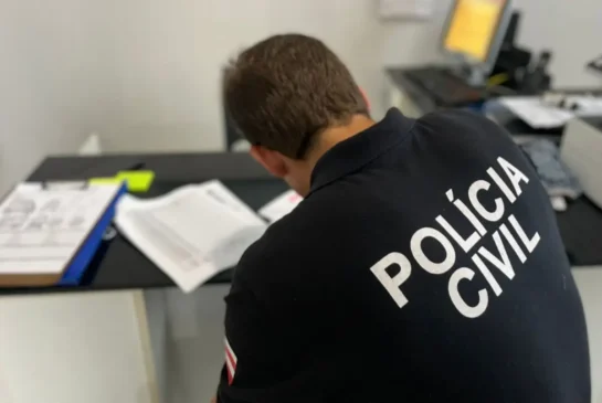 Técnica de enfermagem é presa por uso indevido de atestado médico