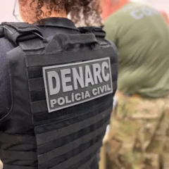 Polícia Civil incinera uma tonelada de drogas apreendidas em Salvador e Feira de Santana