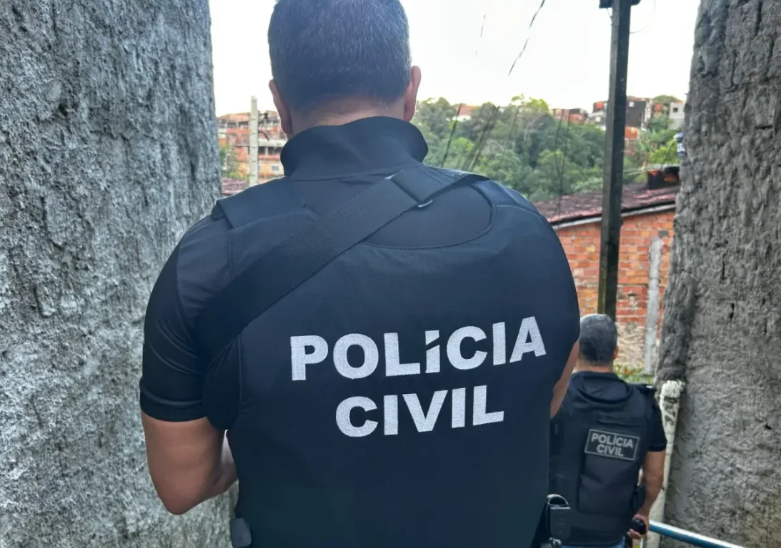Operação prende quatro suspeitos por tráfico de drogas e homicÃdio em Salvador e Porto Seguro Operação prende quatro suspeitos por tráfico de drogas e homicÃdio em Salvador e Porto Seguro