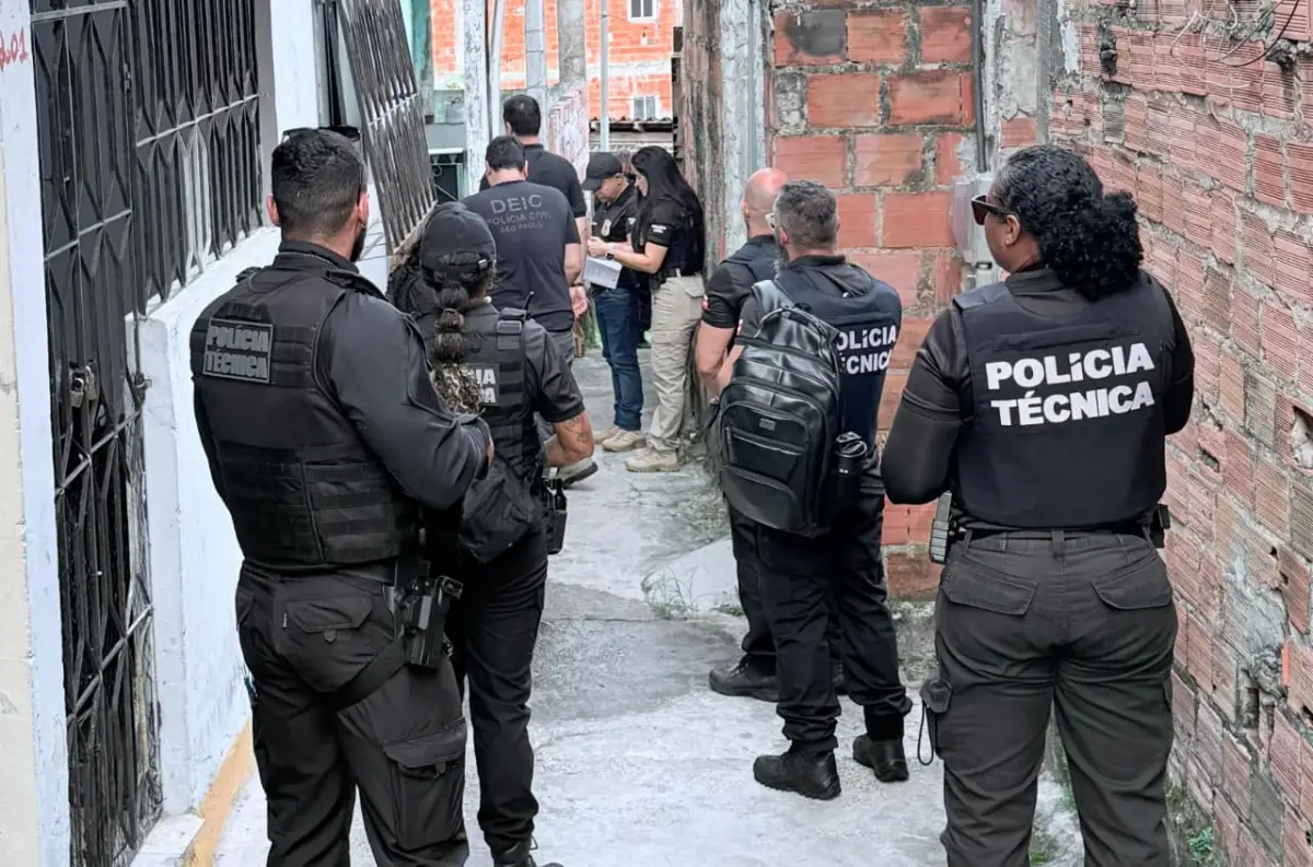 Ameaças a escolas e crimes digitais: operação cumpre mandados contra adolescente em Camaçari