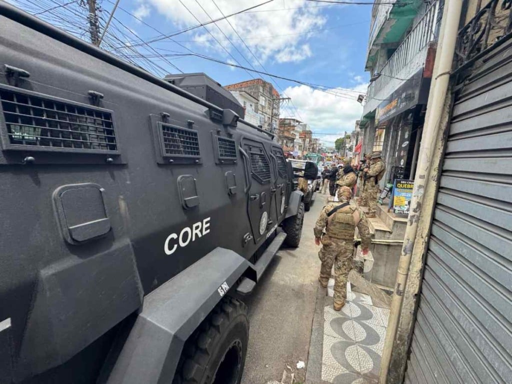 Polícia Civil ocupa comunidade da Capelinha de São Caetano em Salvador Polícia Civil ocupa comunidade da Capelinha de São Caetano em Salvador