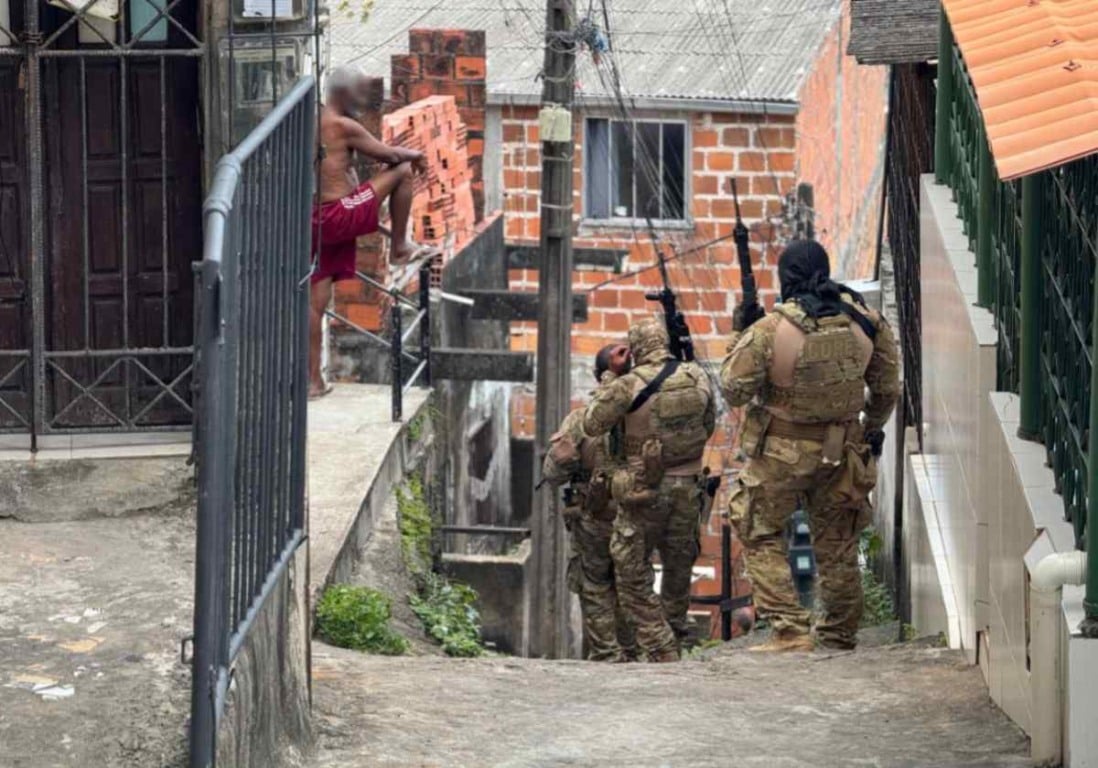 Polícia Civil ocupa comunidade da Capelinha de São Caetano em Salvador