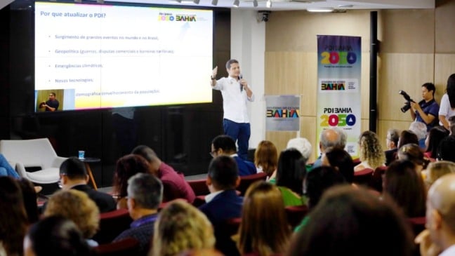 Bahia discute futuro do desenvolvimento no Seminário Macroterritorial do PDI Bahia 2050 em Feira de Santana