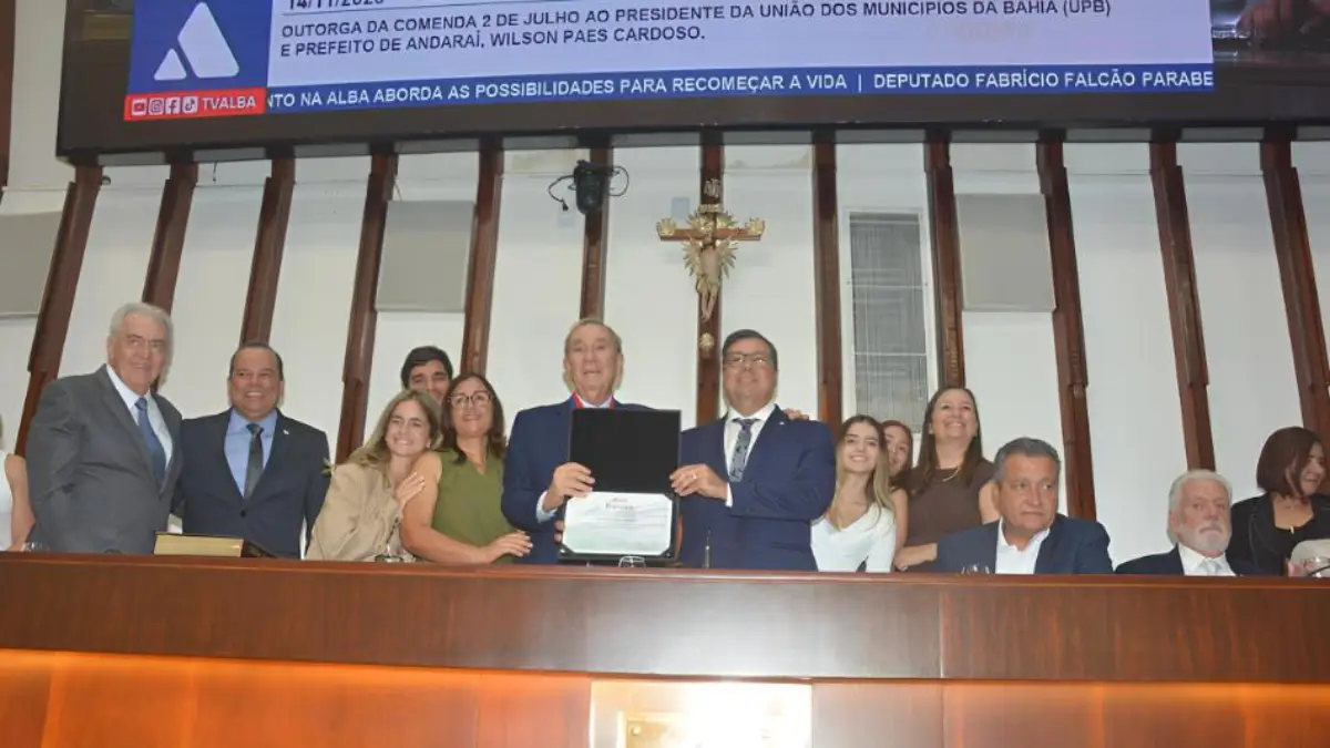 Presidente da UPB é homenageado com a Comenda 2 de Julho em sessão especial da ALBA