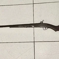 Homem é preso suspeito de ameaçar filha após sumiço de R$ 30