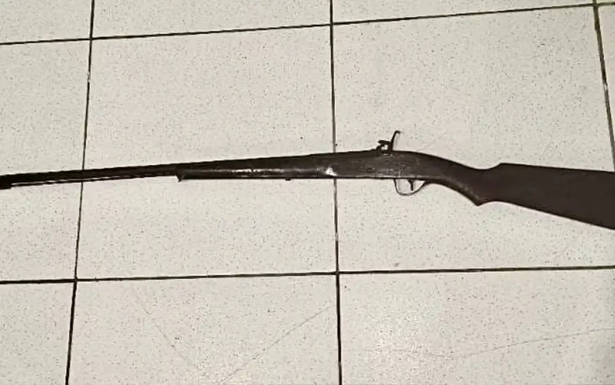 Homem é preso suspeito de ameaçar filha após sumiço de R$ 30 Homem é preso suspeito de ameaçar filha após sumiço de R$ 30