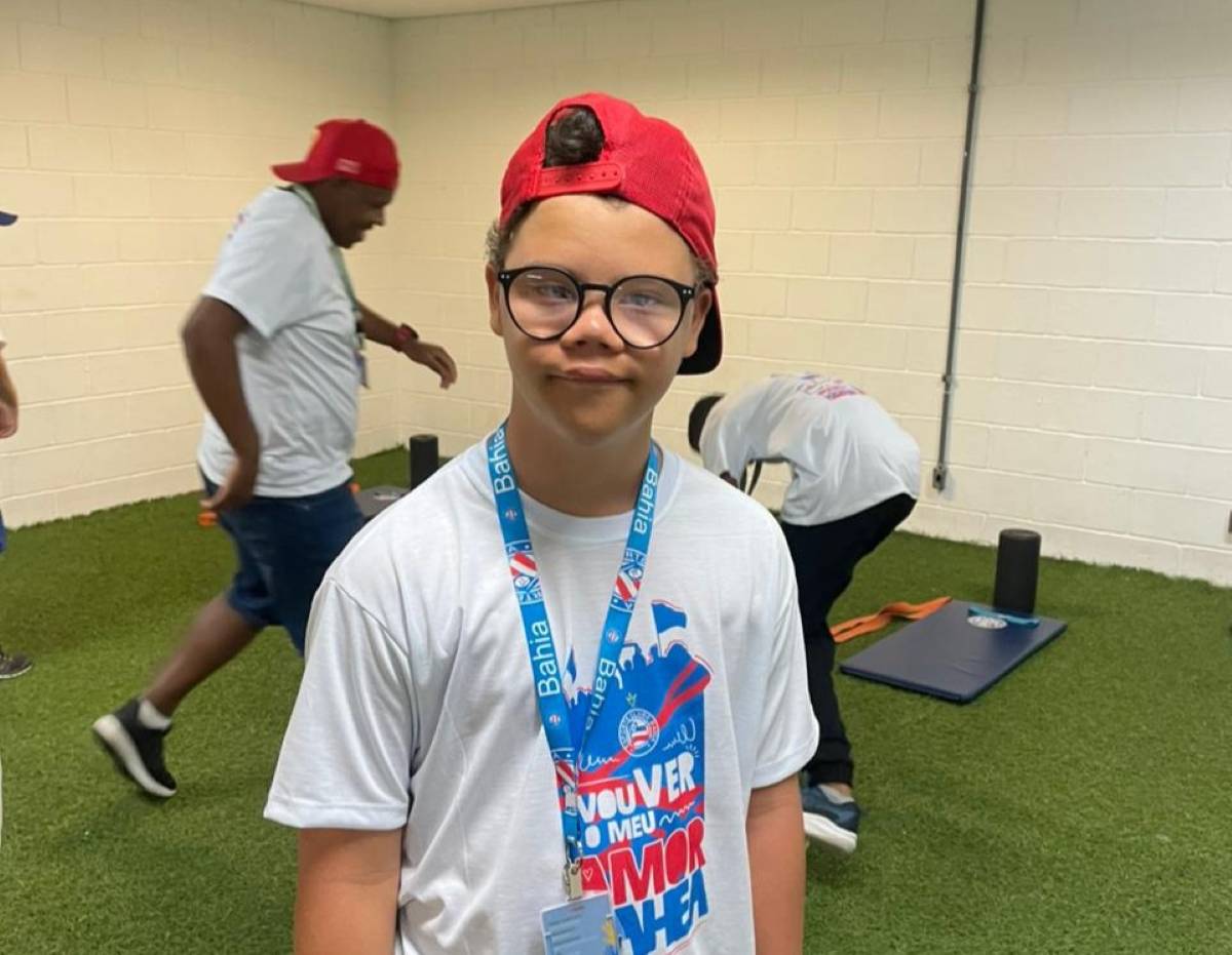 Embaixada Tricolor BBMB leva assistidos pela Apae para assistir Bahia x Bragantino na Arena Fonte Nova  Embaixada Tricolor BBMB leva assistidos pela Apae para assistir Bahia x Bragantino na Arena Fonte Nova