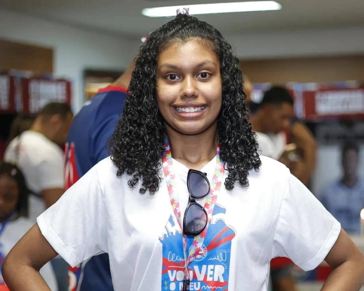 Embaixada Tricolor BBMB leva assistidos pela Apae para assistir Bahia x Bragantino na Arena Fonte Nova  Embaixada Tricolor BBMB leva assistidos pela Apae para assistir Bahia x Bragantino na Arena Fonte Nova