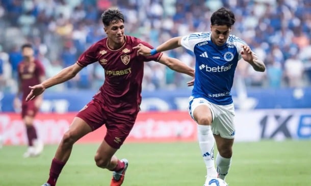 Cruzeiro empata com Fluminense e perde chance de colocar pressão nos líderes