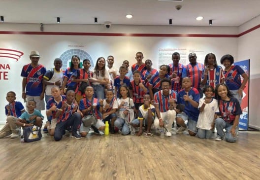 Estudantes da rede municipal de Antônio Cardoso assistem Bahia x Bragantino na Arena Fonte Nova