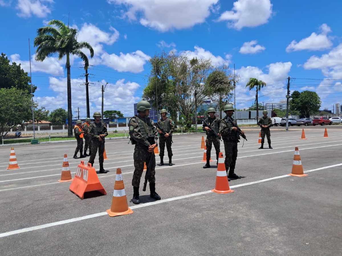 atividade do evento conheça seu Exército Brasileiro em Feira de Santana atividade do evento conheça seu Exército Brasileiro em Feira de Santana