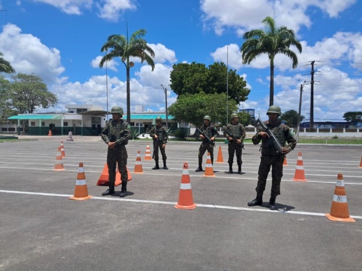 atividade do evento conheça seu Exército Brasileiro em Feira de Santana