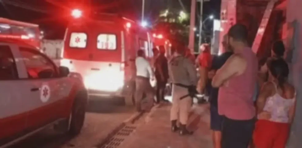 Idoso de 66 anos morre após escada desabar dentro de casa em Salvador