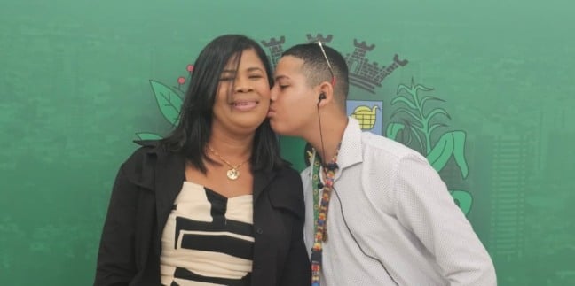 Mãe de jovem com autismo pede olhar do poder público para acolher famílias atípicas