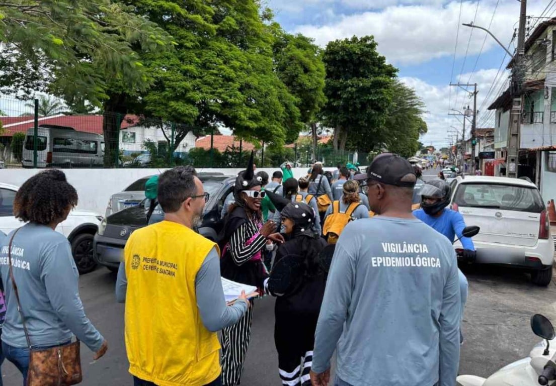 Mobilização de combate à dengue é realizada no bairro Cidade Nova em Feira de Santana