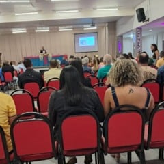 Sindicato dos Bancários realiza palestra sobre prevenção do câncer e cirurgia robótica em Feira de Santana