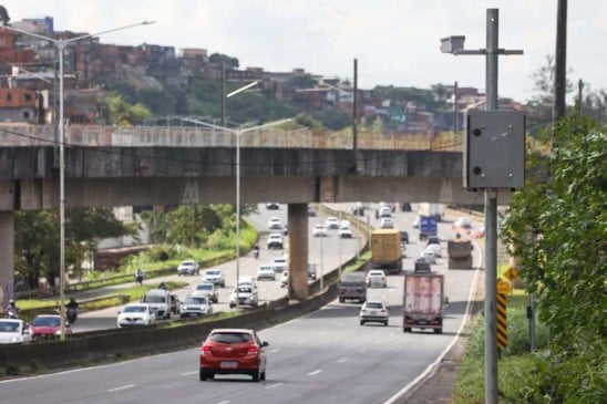 Superintendente do Dnit diz que não vai aumentar número de radares na BR-324