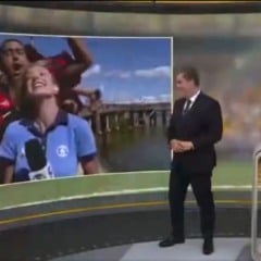 Repórter da Globo sofre puxões de cabelo ao vivo por torcedores do Flamengo