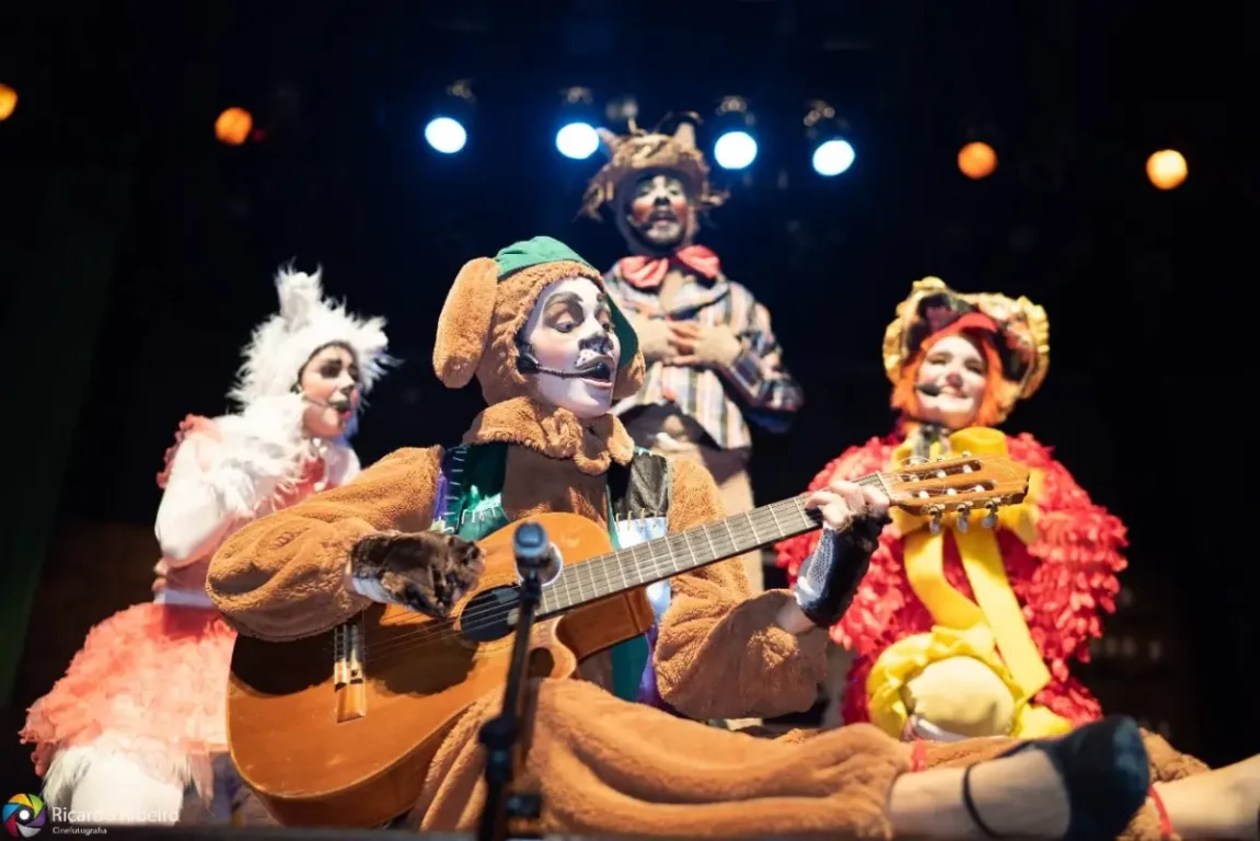 Clássico “Os Saltimbancos” chega a Feira de Santana neste sábado (8) Clássico “Os Saltimbancos” chega a Feira de Santana neste sábado (8)