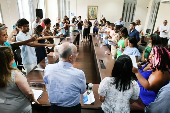 Mais 19 servidores são empossados no quadro efetivo da Prefeitura de Feira