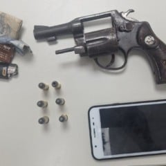 Suspeito de cometer assaltos na região do conjunto Feira VI é localizado pela Polícia Militar