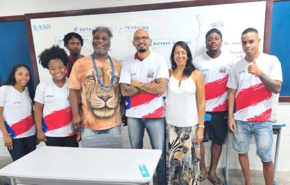 Vendedor de amendoim aposta no Enem para se tornar advogado