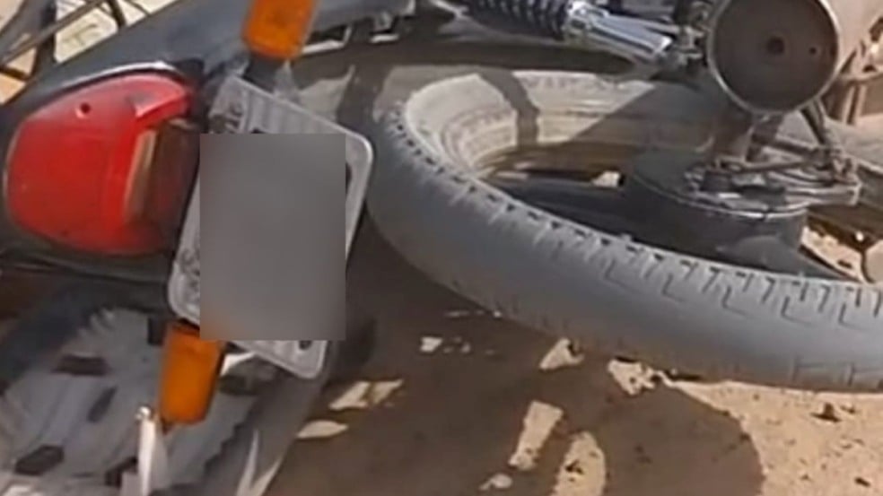 Motocicleta que Andreo Cesar Teixeira estava conduzindo no momento em que foi morto Motocicleta que Andreo Cesar Teixeira estava conduzindo no momento em que foi morto