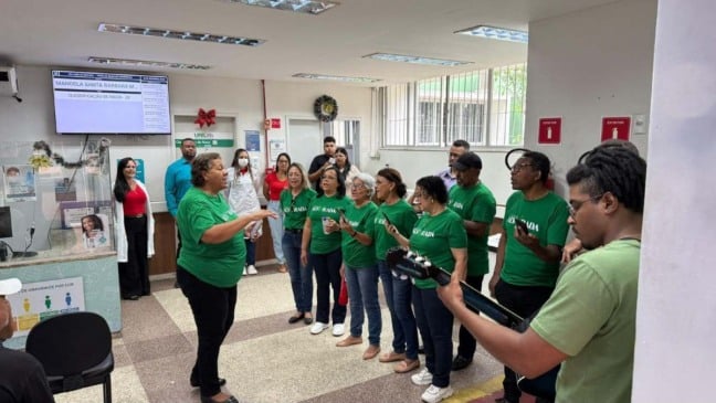 Cantata natalina leva música e esperança à UPA Estadual de Feira de Santana