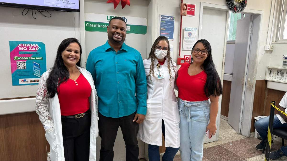 Cantata natalina leva música e esperança à UPA Estadual de Feira de Santana Cantata natalina leva música e esperança à UPA Estadual de Feira de Santana