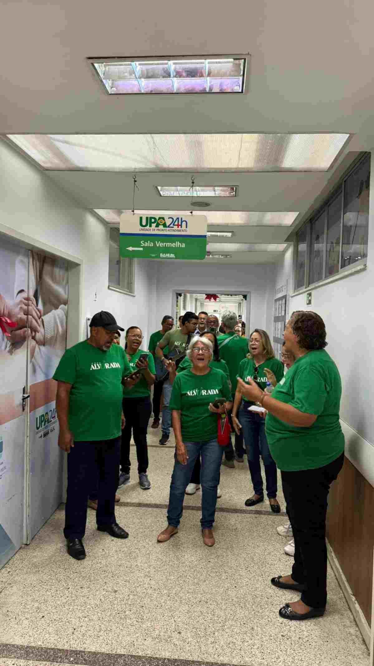 Cantata natalina leva música e esperança à UPA Estadual de Feira de Santana Cantata natalina leva música e esperança à UPA Estadual de Feira de Santana