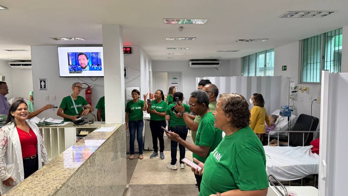 Cantata natalina leva música e esperança à UPA Estadual de Feira de Santana Cantata natalina leva música e esperança à UPA Estadual de Feira de Santana