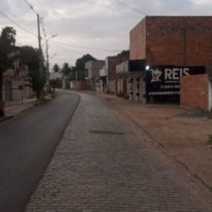 Estrada da Pedra Ferrada, no bairro Asa Branca