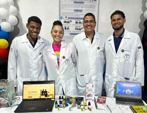 Estudantes da rede estadual da Bahia conquistam oito medalhas em feira de ciências no Peru