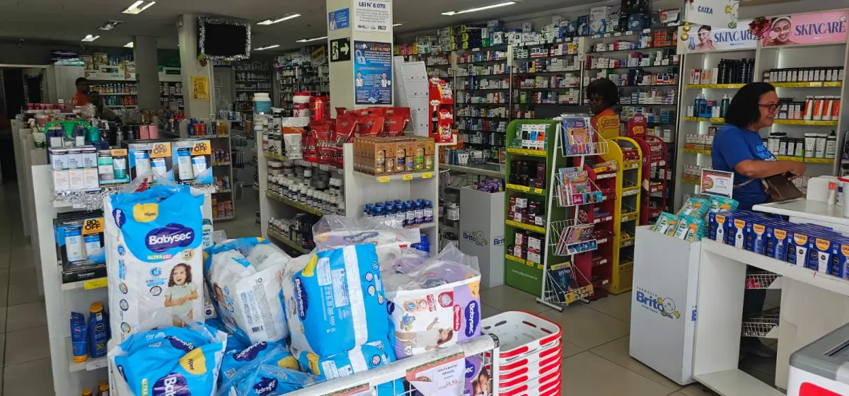 Suspensão de unidades credenciadas ao Farmácia Popular provoca filas e atrasos em Feira de Santana