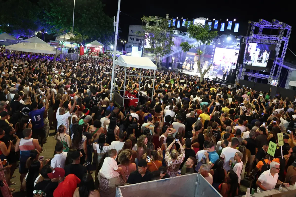 Filhos de Jorge agita o Natal Encantado no quarto dia de festa