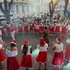 Grupo do Centro de Conviv&ecirc;ncia Zazinha Cerqueira encanta p&uacute;blico no Natal Encantado
