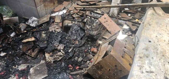 Incêndio destrói lanchonete na Avenida João Durval