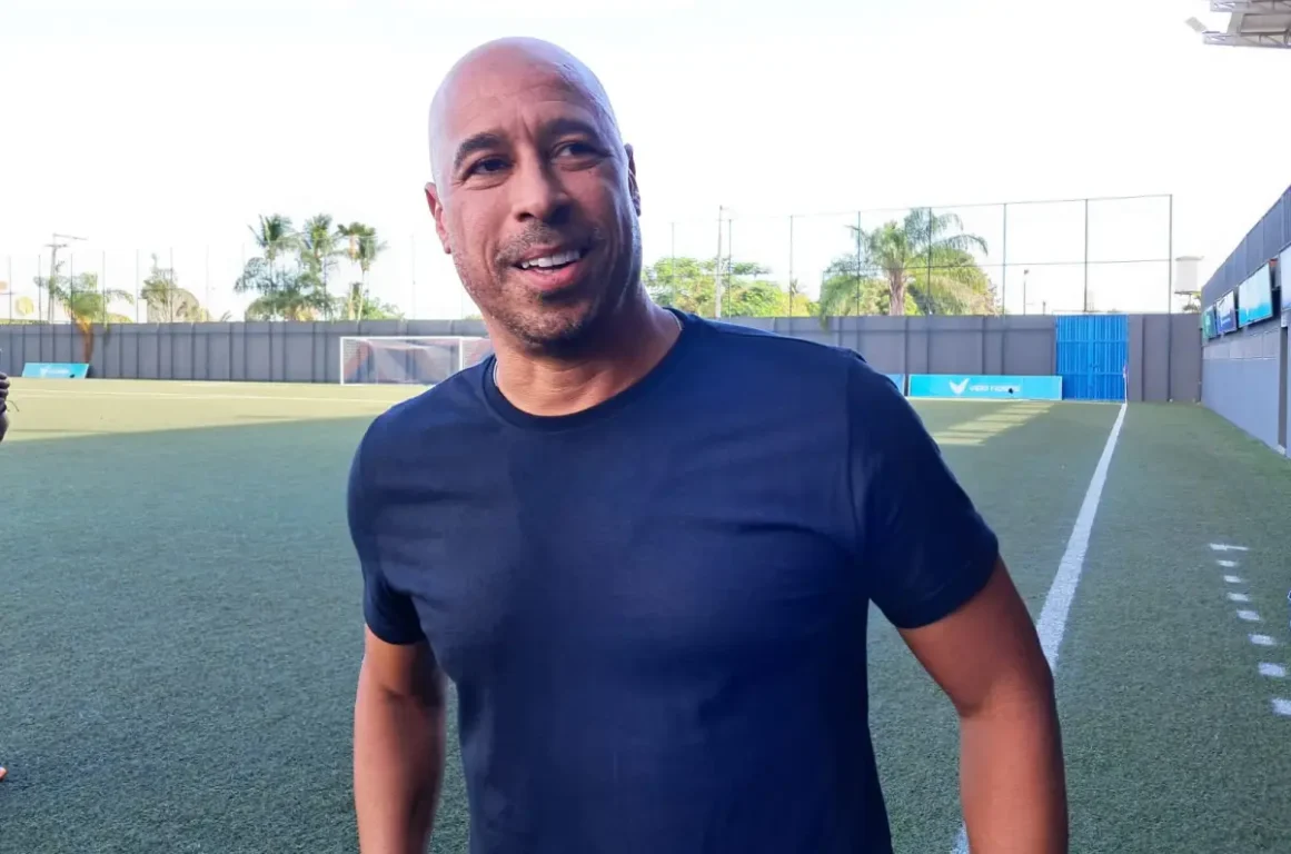 Natal Show de Bola reúne artistas, jogadores e influenciadores para combater a fome em Feira de Santana