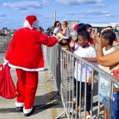 Papai Noel chega de Helicóptero em Feira de Santana