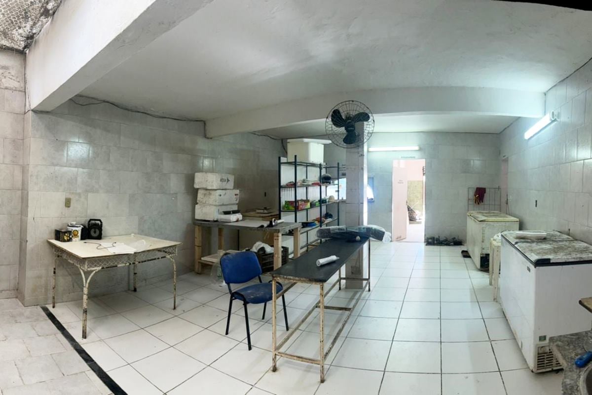 Vigilância Sanitária interdita pasteleira por condições insalubres Vigilância Sanitária interdita pasteleira por condições insalubres