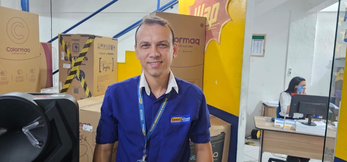 Paulo Ricardo, gerente de um loja de móveis e eletrodomésticos no centro de Feira de Santana